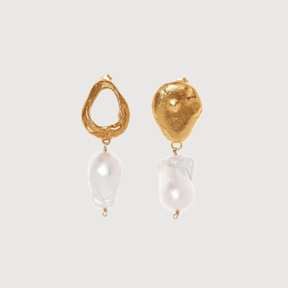 Libra Pearl Earings